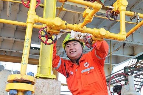Vietsovpetro Gas - Ngọn lửa rực sáng giữa Biển Đông