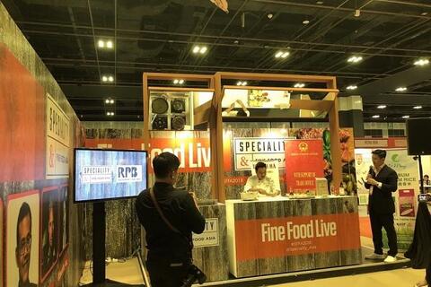 Thương vụ Singapore kêu gọi các doanh nghiệp hợp tác đẩy lùi dịch bệnh