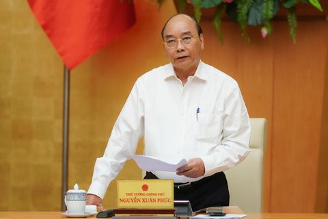 Thủ tướng: ‘Không thể khoanh tay đứng nhìn khó khăn của người dân, doanh nghiệp’
