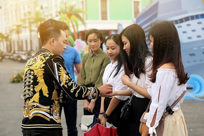 Hạ Long bùng nổ sự kiện cuối tuần ha long bung no su kien cuoi tuan