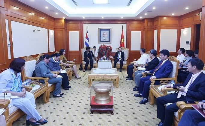 Việt Nam - Cuba: Đưa hợp tác khoa học và công nghệ đi vào chiều sâu viet nam cuba dua hop tac khoa hoc va cong nghe di vao chieu sau
