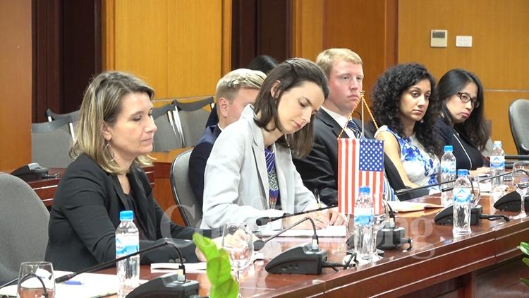 Việt Nam coi trọng phát triển quan hệ với Hoa Kỳ viet nam coi trong phat trien quan he voi hoa ky